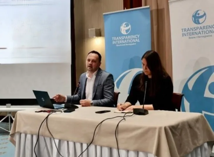 Transparency International Bi H TI etto