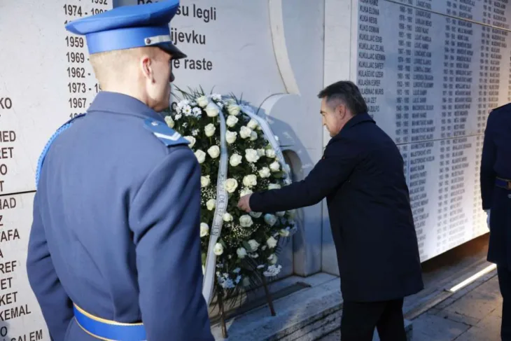 Komšić na obilježavanju 32. godišnjice 101. motorizovane brigade/ Fena
