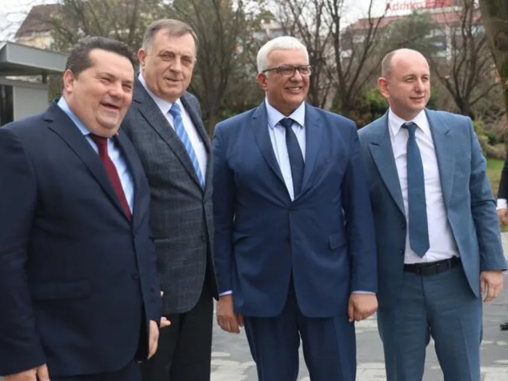 Milan Knezevic i Andrija Mandic na sastanku s Miloradom Dodikom