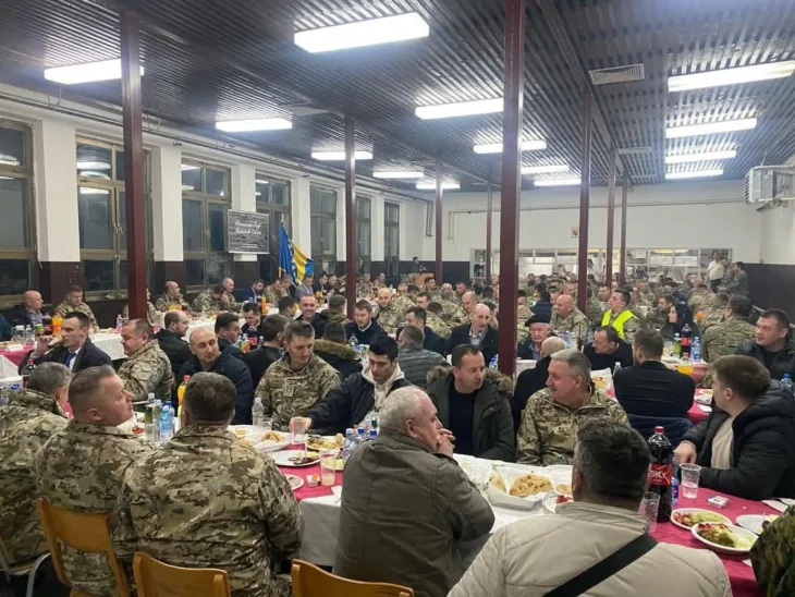 Iftar Manjaca kasarna Mika Bosnic