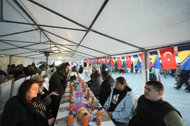 Iftar trg vijecnica