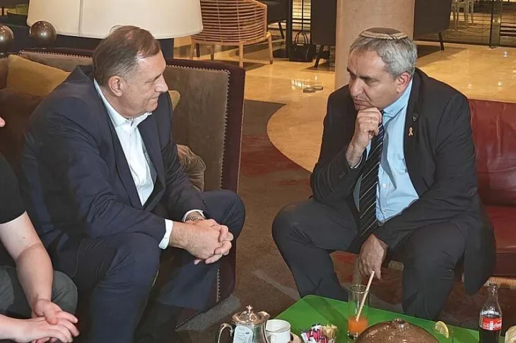 Milorad Dodik na jednom od neformalnih sastanaka u Izraelu