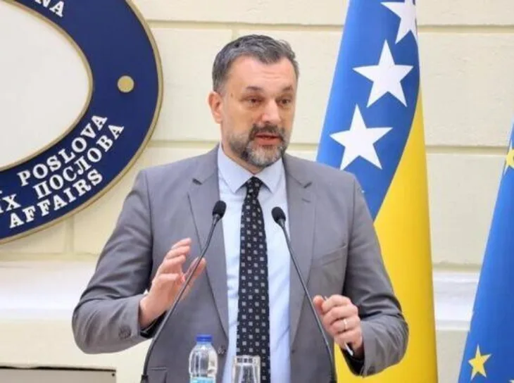 Elmedin Konakovic 04