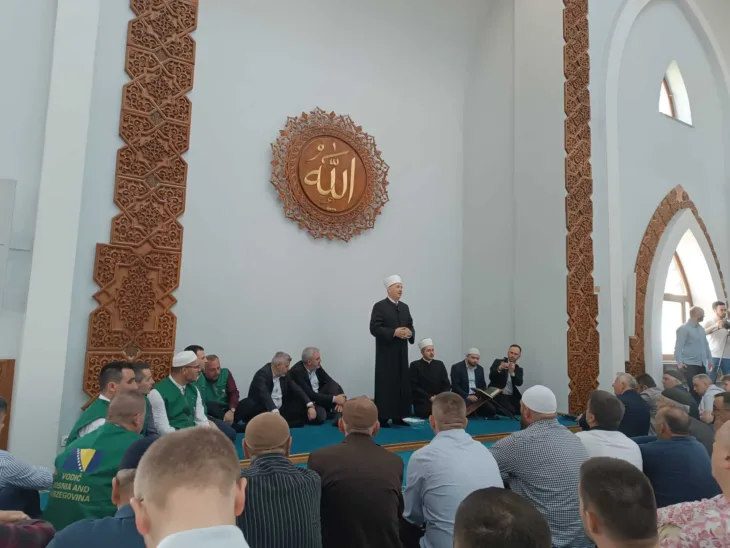 dova budućim hadžijama ikrar dova  Istiklal džamija