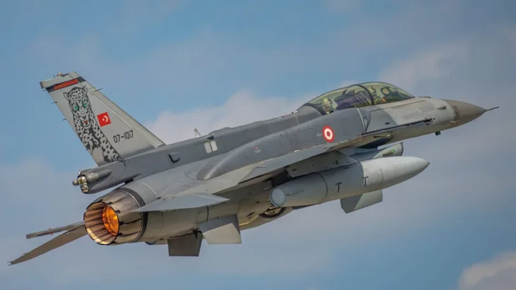 Turski F 16
