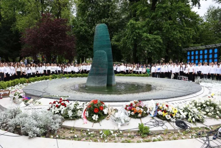 Spomen obljizje sarajevo/ Fena