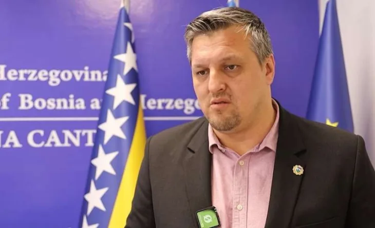 Adnan Habibija 05 fena