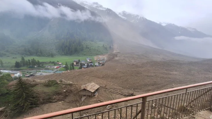Svicarska Ledenjak progutao selo Blatten