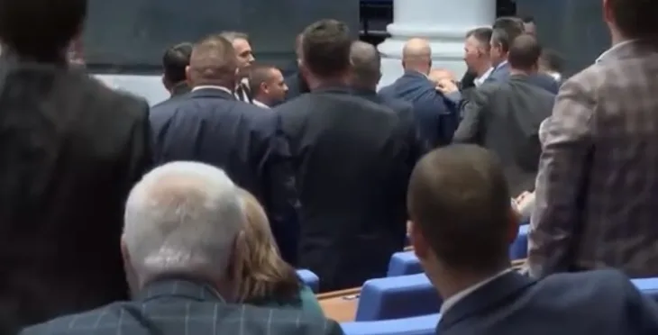 Bugarska parlament tuča