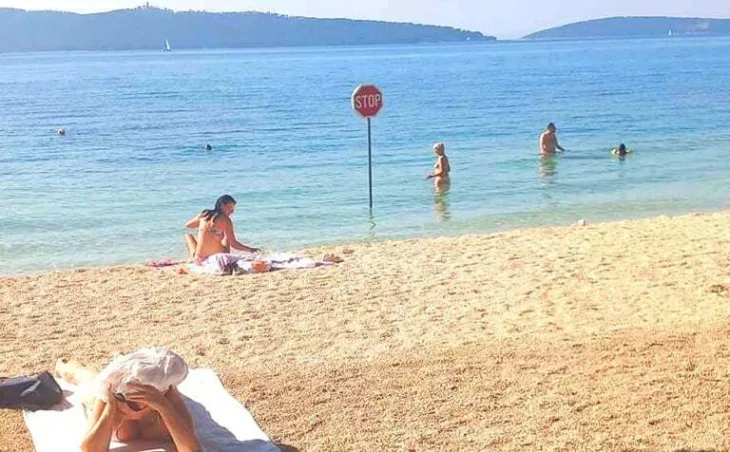 Dalmacija znak stop more