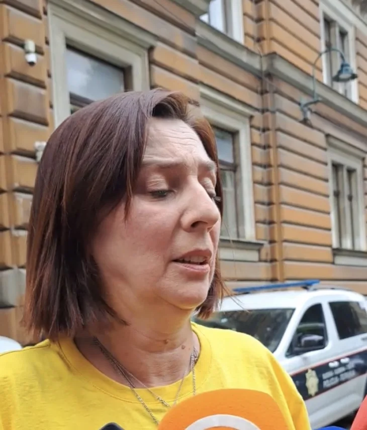 Majka farisa pendeka