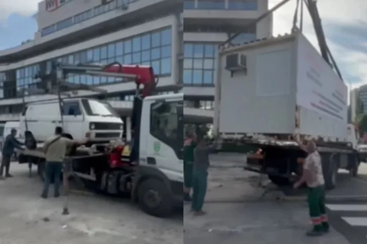 Hajrudin Mulic Srdan Mandic Uklonjeni nelegalni kontejneri i vozila sa parkinga kod Narodnog pozorista u Sarajevu