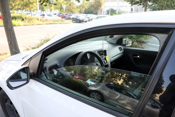Auto prozor
