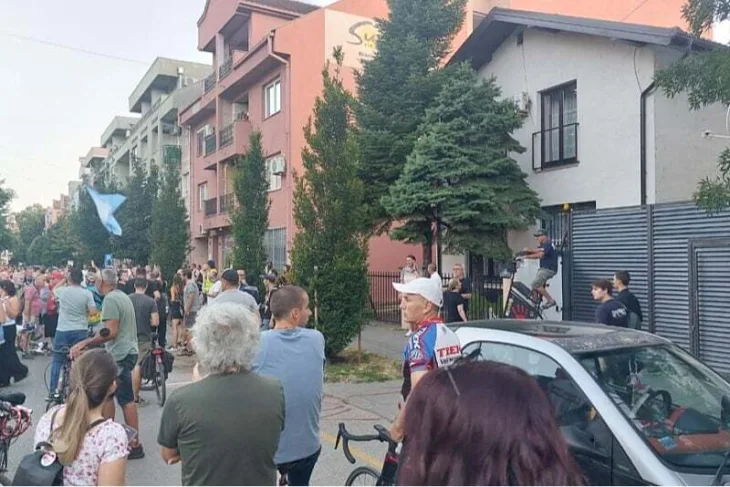 Milos vucevic kuca protesti