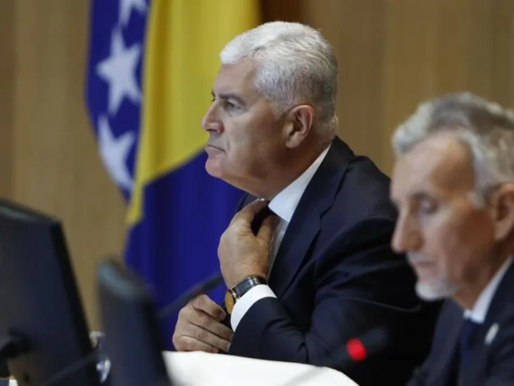 Dragan covic  Dom naroda