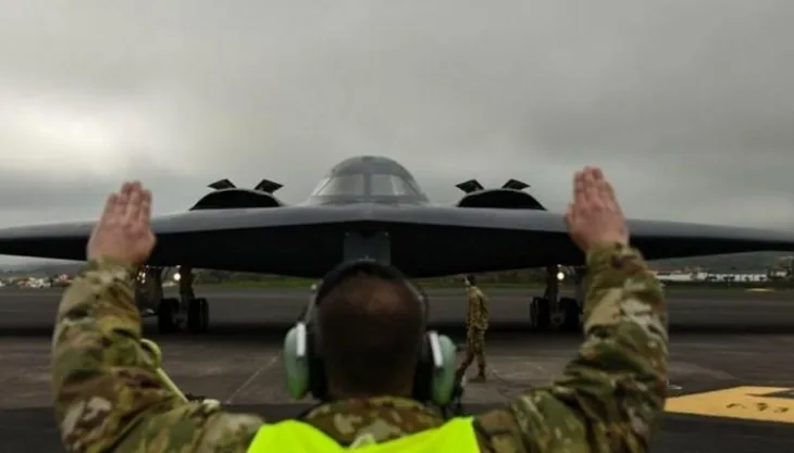 B 2 Spirit 1