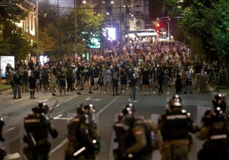 Beograd protesti neredi
