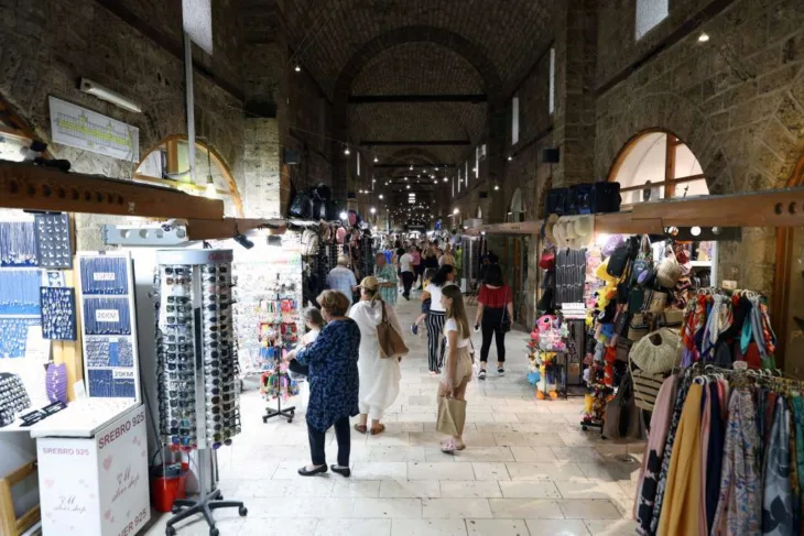 Gazi Husrev begov bezistan 1