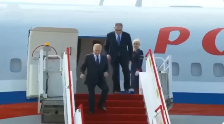 Vladimir Putin stigao u Kinu 08