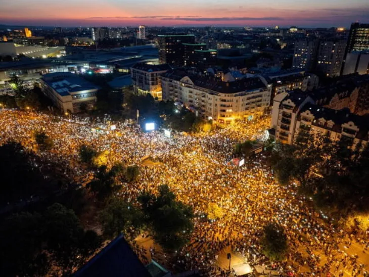 Protesti srbija novi sad 09