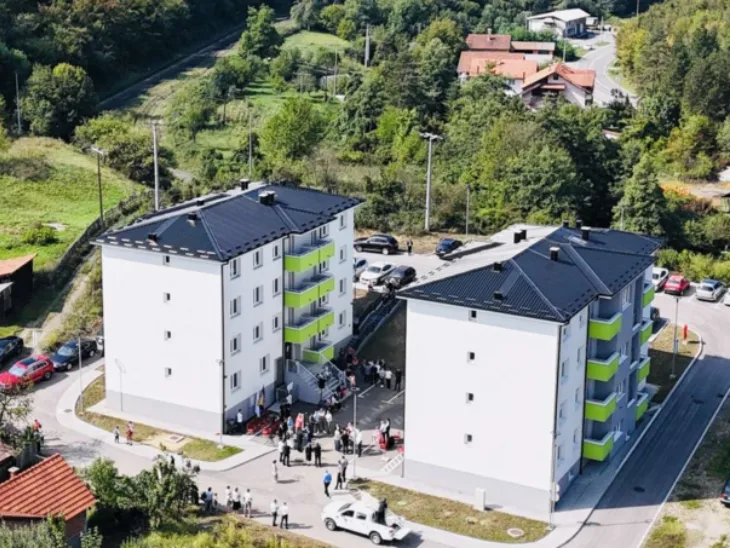 Banovici stanovi/ Fena