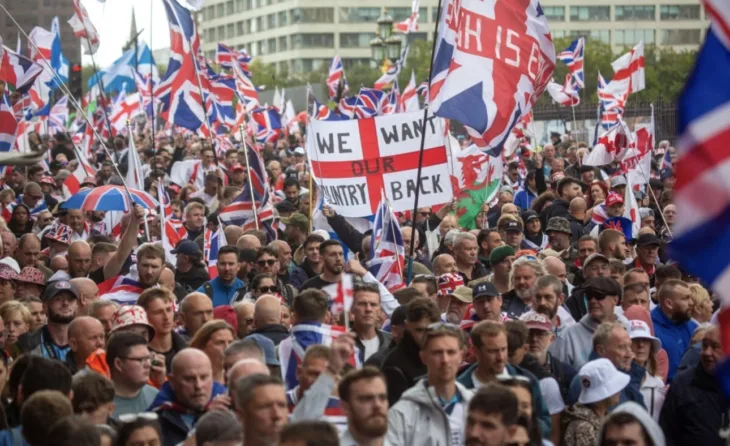 Velika britanija protesti