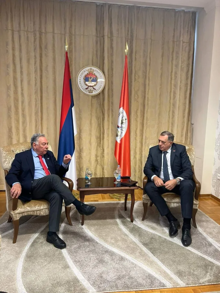 Dodik i Antonijo Tanger Correo