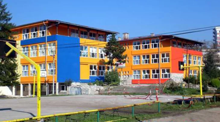 Tuzla osnovna škola
