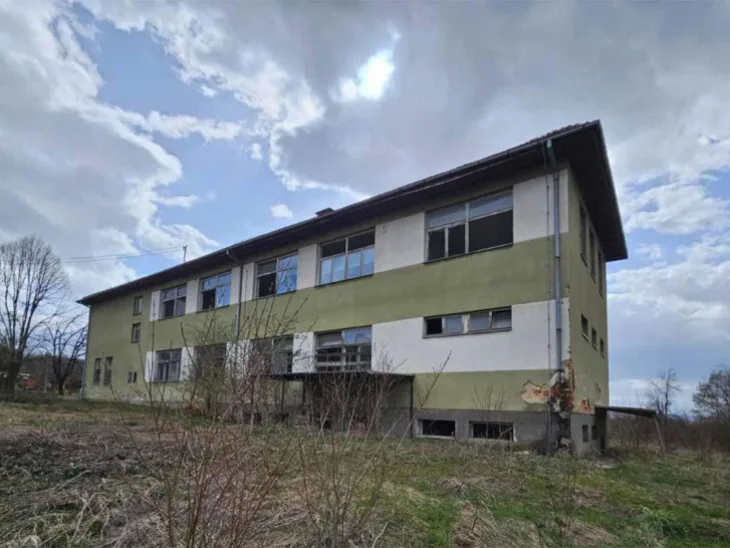 Banja luka stra skola prodaja