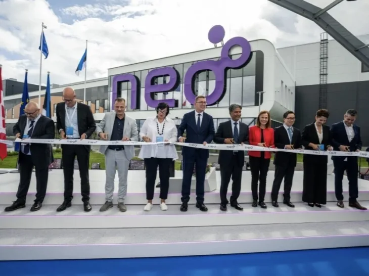 Estonija Ceremonija otvaranja fabrike upriličena krajem septembra u Narvi uz brojne zvanice