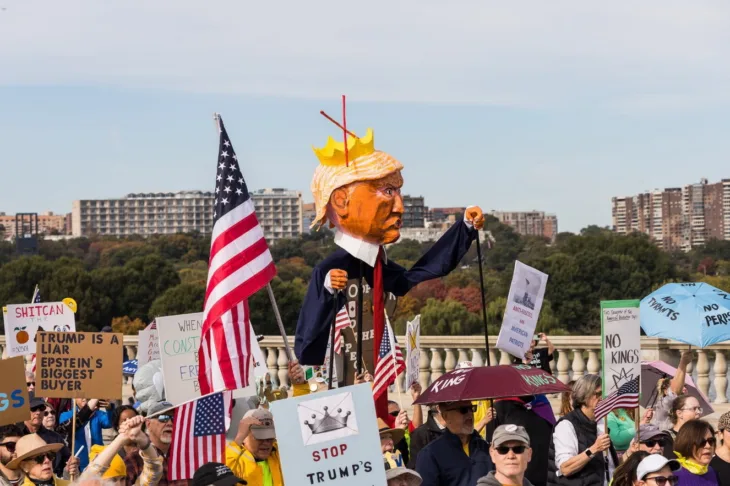 Trump sad protesti