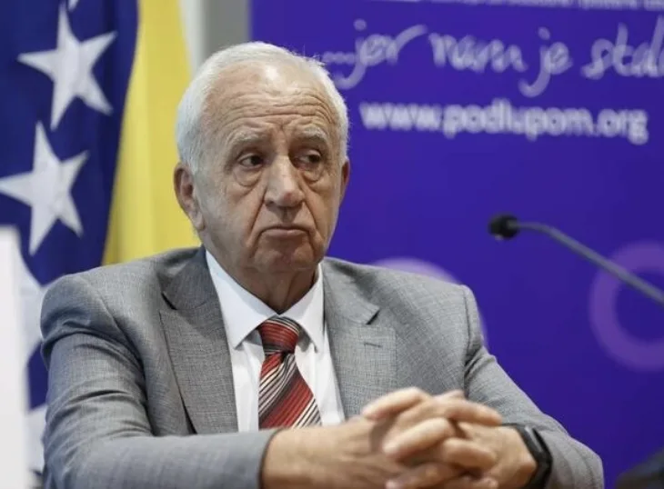Vehid Šehić  fena