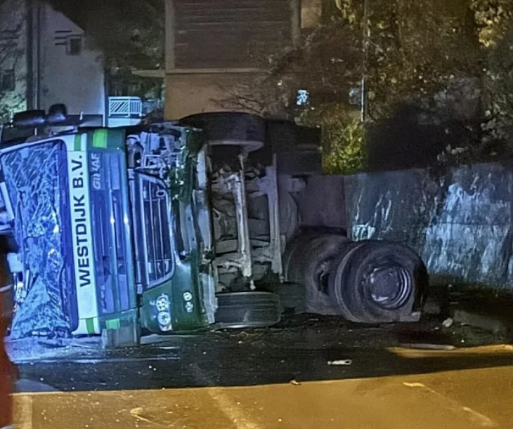 Blazuj Prevrnuo se kamion u Blažuju,