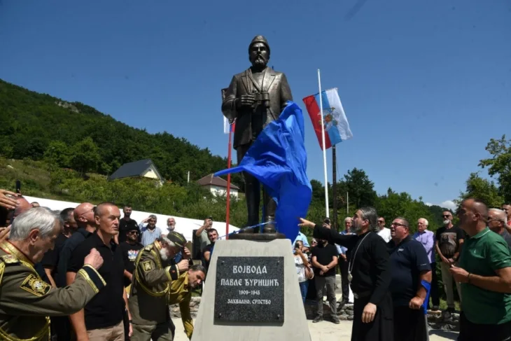 Spomenik cetnickom komandantu Pavle Durisic