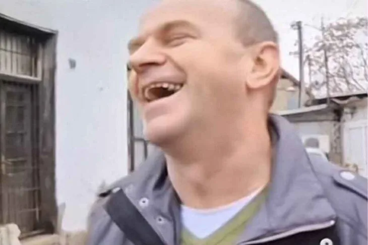 Novinarka RTRS a pitala prolaznika isplati li se uzeti prase njegov odgovor nasmijao sve Ja sam hodza