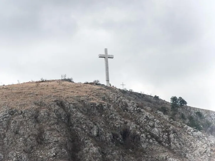 Mostar krst Hum Foto: KT