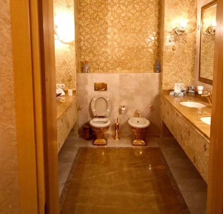 Wc zlato