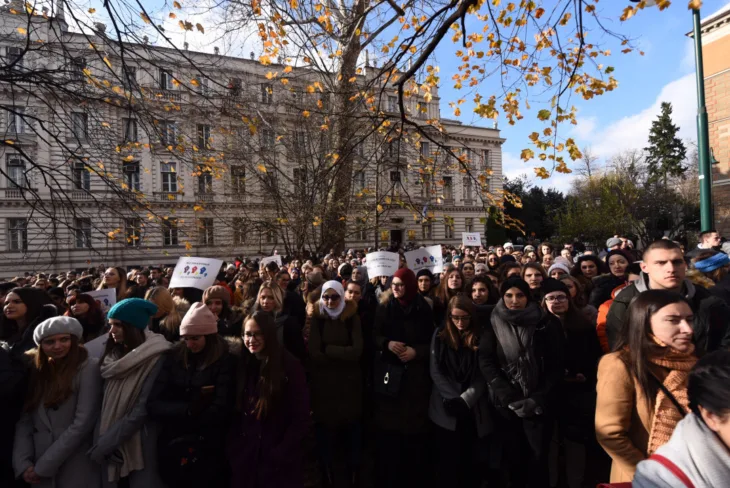 Studenti protesti Vlada KS