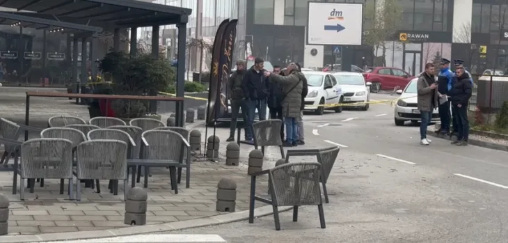 Stup Eksplozija ispred kafica Bulevar