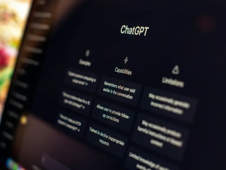 Chat GPT Unsplash format avif width 1200