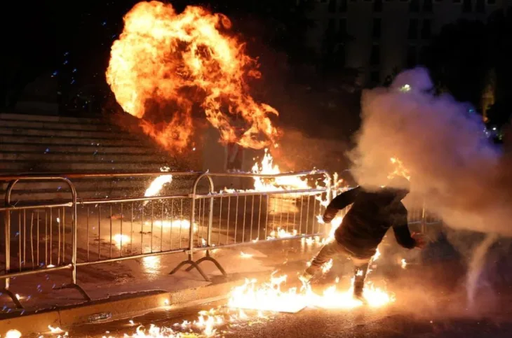 Albanija protesti