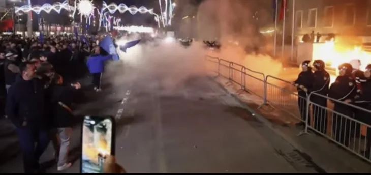 Tirana protesti