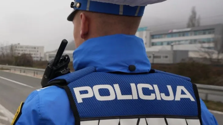 Policija ks 12