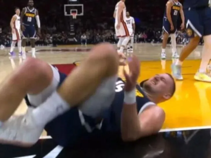 Nikola Jokic povreda 12