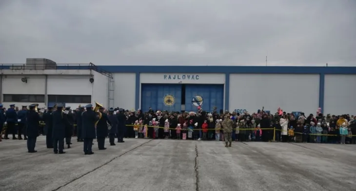 Rajlovac kasarna paketici