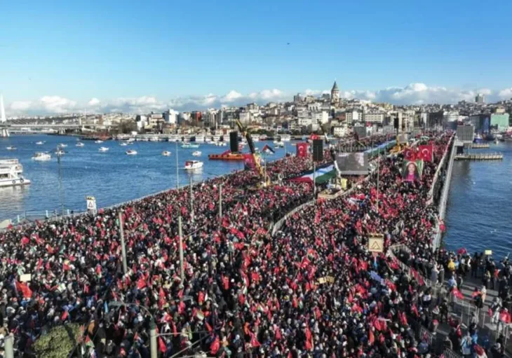 Propalestinski mars u istanbulu 872x610