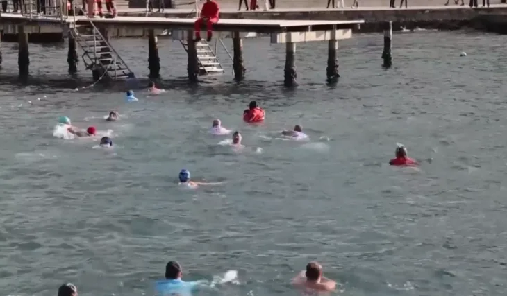 Slovenija nova godina kupanje