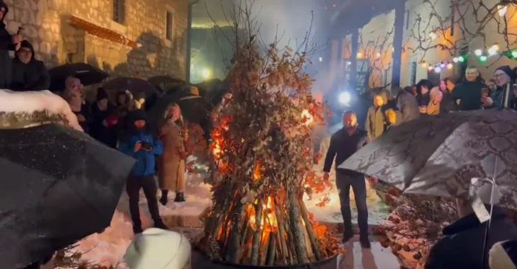 Bozic Badnje vece hrast 2026