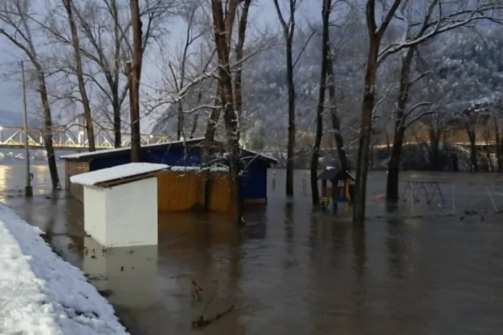 Zvornik Karakaj poplave foto rtrs