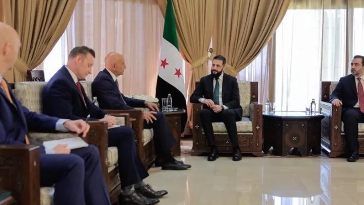 Ahmed Al Sharaa i Tom Barrack